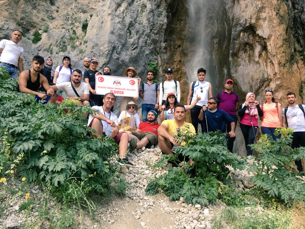 eldoskulubu's tweet photo. 25-26 Temmuz tarihlerinde kulüp olarak düzenlediğimiz Munzur Çayı Kampı ve Kırk Merdiven Şelaleleri Etkinliği'nde bize kalan karelerden bir kaçı :) Biz çok eğlendik, yoksa siz hala...
#edosk #elazig #elazigdogasporlari #tunceli #kirkmerdiven #munzur https://t.co/rNOzfAIigV