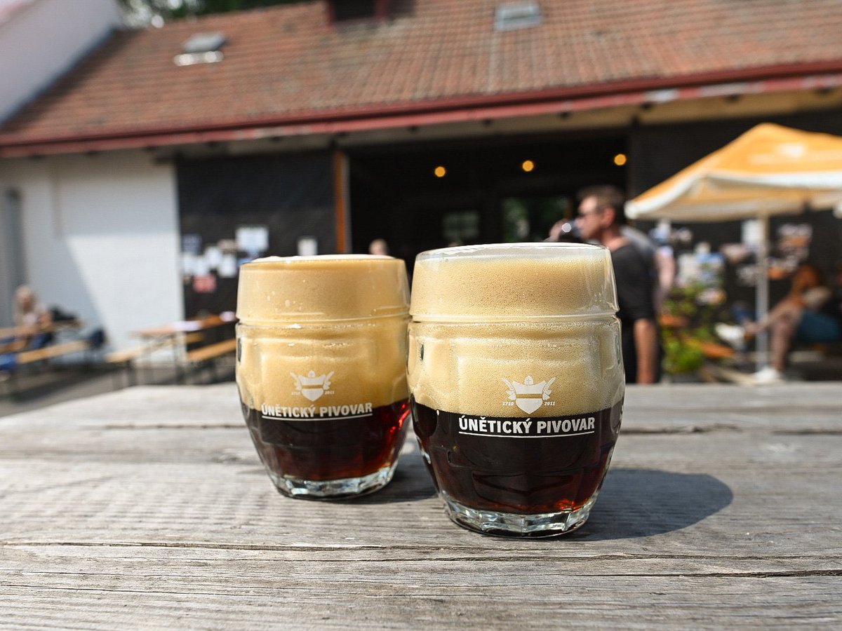 CervezaCheca's tweet photo. La icónica Uneticky Pivovar en breve las podremos disfrutar. Más información en info@cervezacheca.com #pivo #cerveza #cervezacheca https://t.co/98j0jrvJ86