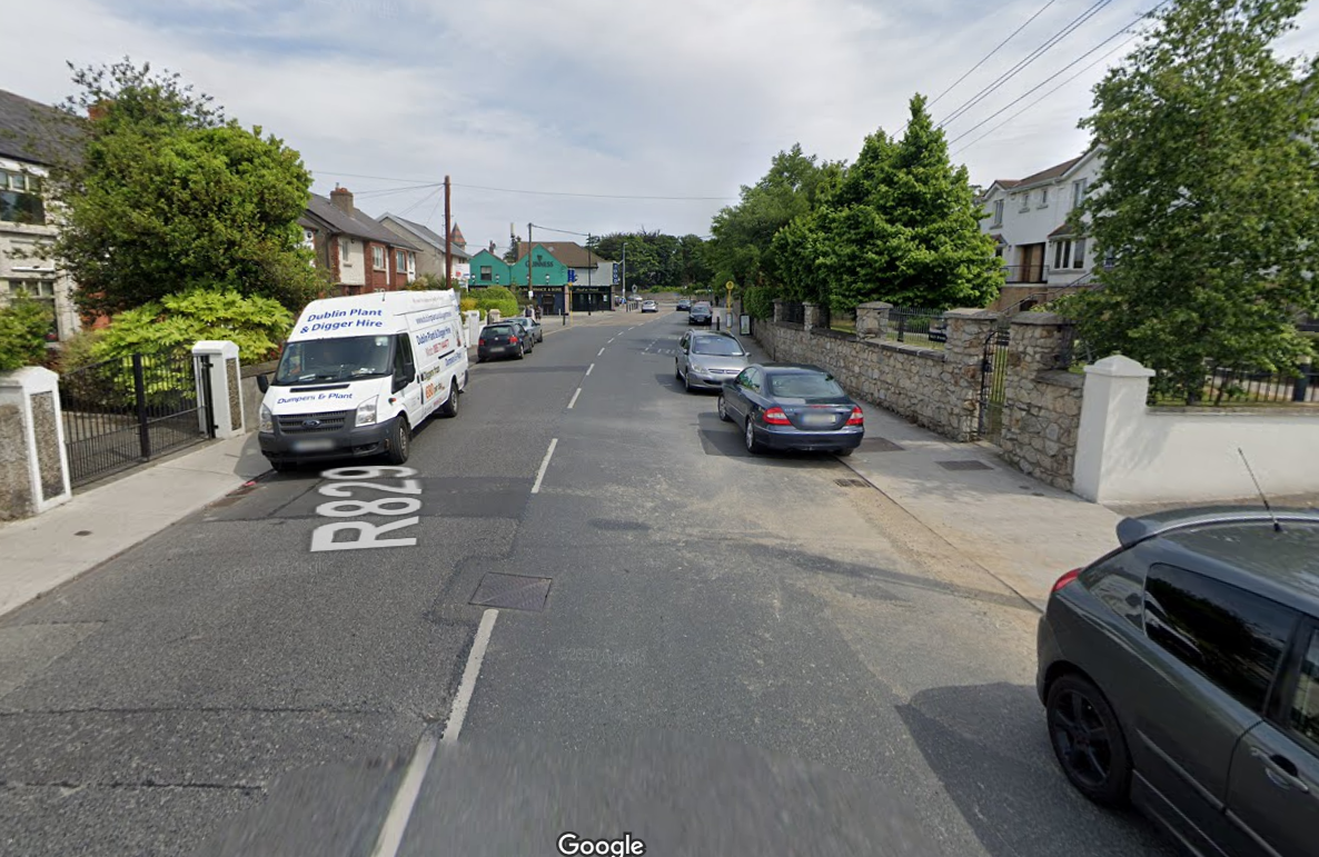 A common sight on Mounttown Rd Lwr in Dún Laoghaire (46a, 75, 63 and 111 routes) - cars parked on both sides of the road, meaning buses travelling both ways have to sit and wait for 'permission' from oncoming traffic before proceeding. Every one of those houses has a driveway