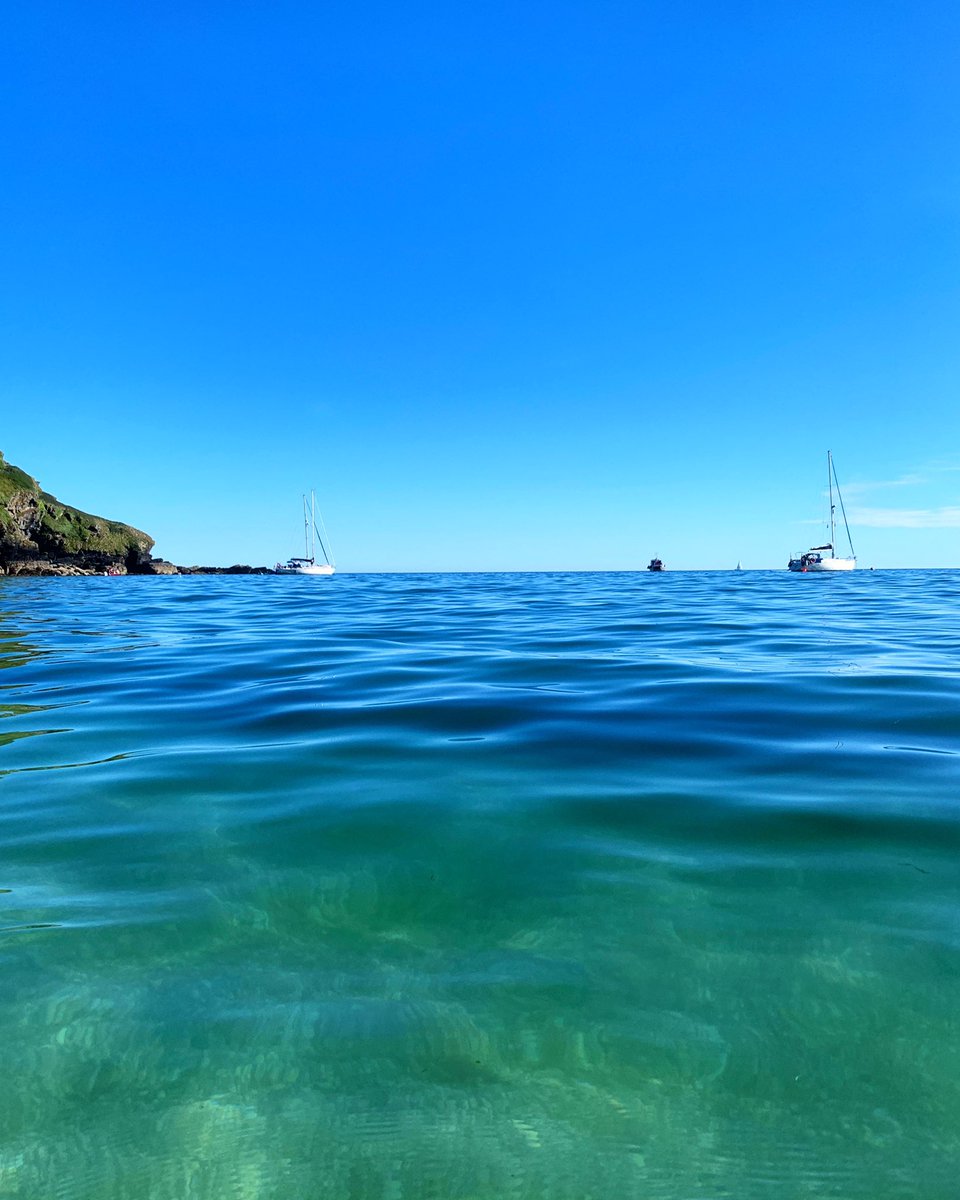 HitsCornwall's tweet image. So... looks like the sun’s back👀