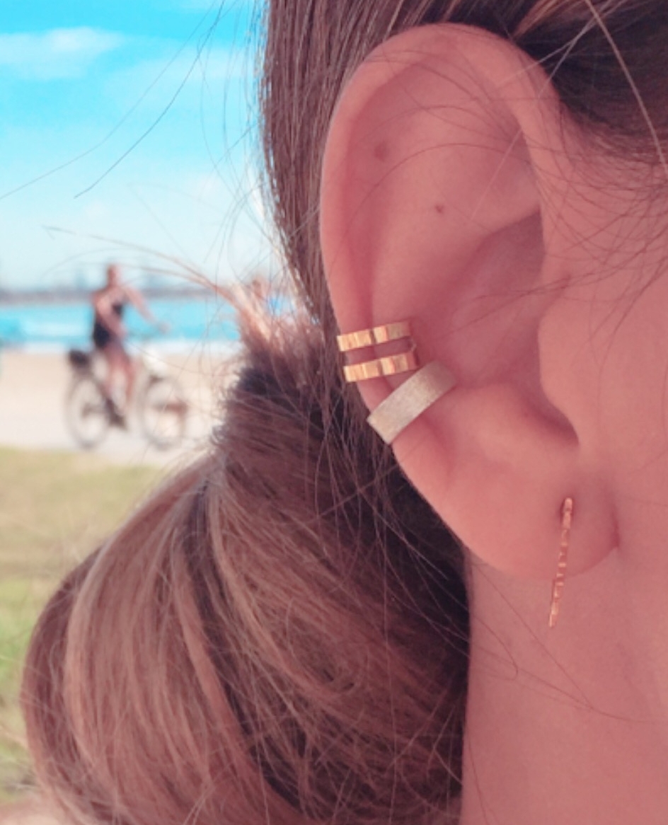 retroaccesorio's tweet photo. E a r c u f f s ⚡️✨⁣
Los favoritos del momento 🙌🏼 Perfectos para llevar solos o combinarlos con tus aretes favoritos 🙈🤍.⁣
⁣
Disponibles también en plata 🥰! https://t.co/xfXVi6ZRHA