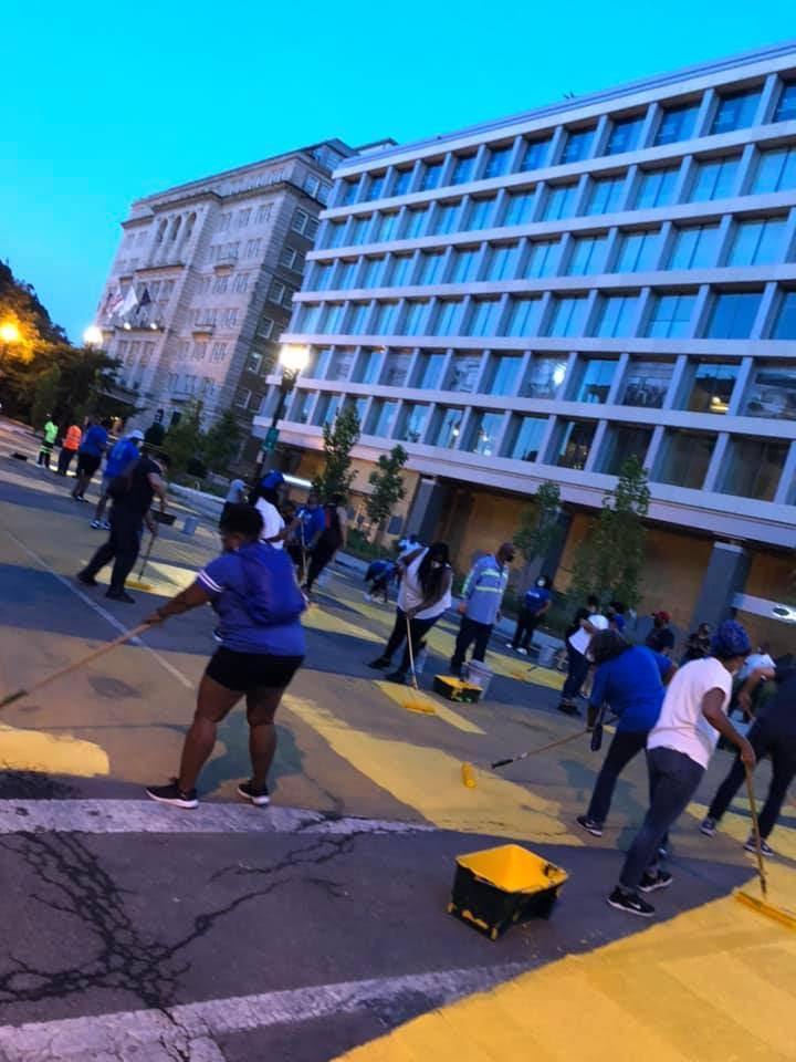 ZPhiBInc1920's tweet photo. Mayor Bowser invited Zetas and Sigmas to help touch up the mural at the Black Lives Matter Plaza in preparation for The Honorable John Lewis’ motorcade in Washington, DC on Monday, July 27. 

#ZETAPHIBETA #PHIBETASIGMA #ZPHIB #ZPHIB2020 #BLACKLIVESMATTER https://t.co/hUNUhjIfcq