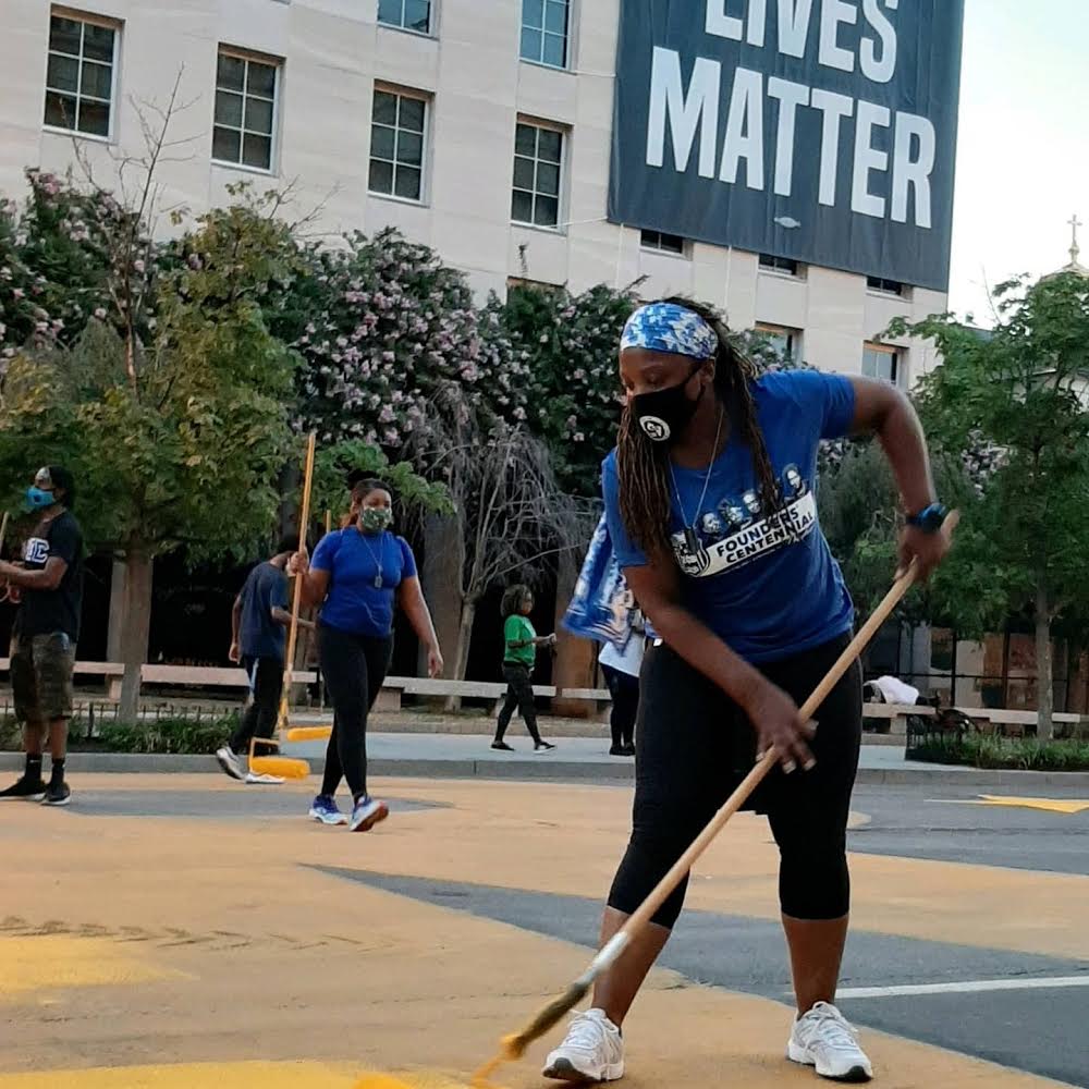 ZPhiBInc1920's tweet photo. Mayor Bowser invited Zetas and Sigmas to help touch up the mural at the Black Lives Matter Plaza in preparation for The Honorable John Lewis’ motorcade in Washington, DC on Monday, July 27. 

#ZETAPHIBETA #PHIBETASIGMA #ZPHIB #ZPHIB2020 #BLACKLIVESMATTER https://t.co/hUNUhjIfcq