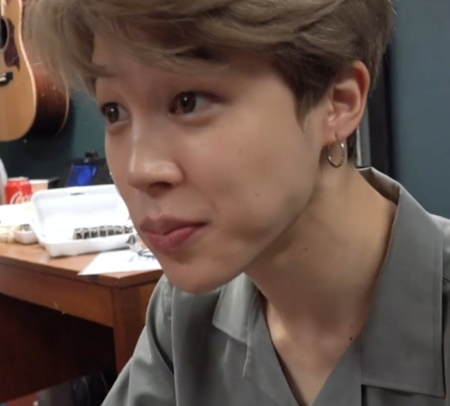 Jimin's unwhitewashed and glowing skin - A needed thread..