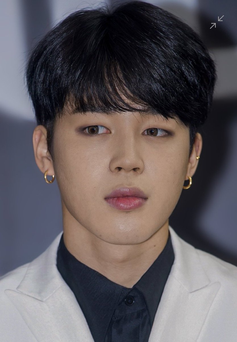 Jimin's unwhitewashed and glowing skin - A needed thread..
