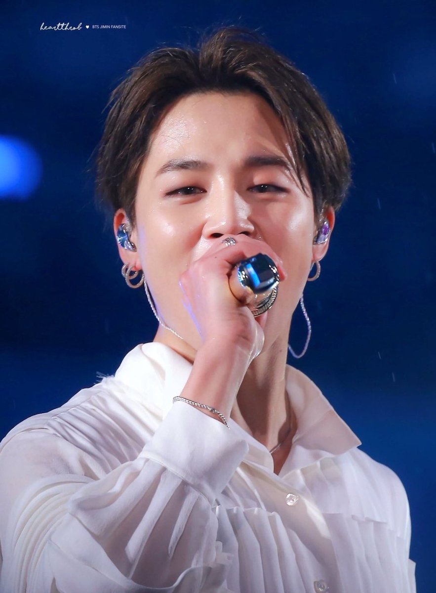 Jimin's unwhitewashed and glowing skin - A needed thread..
