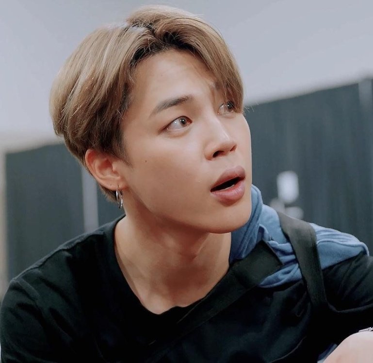Jimin's unwhitewashed and glowing skin - A needed thread..