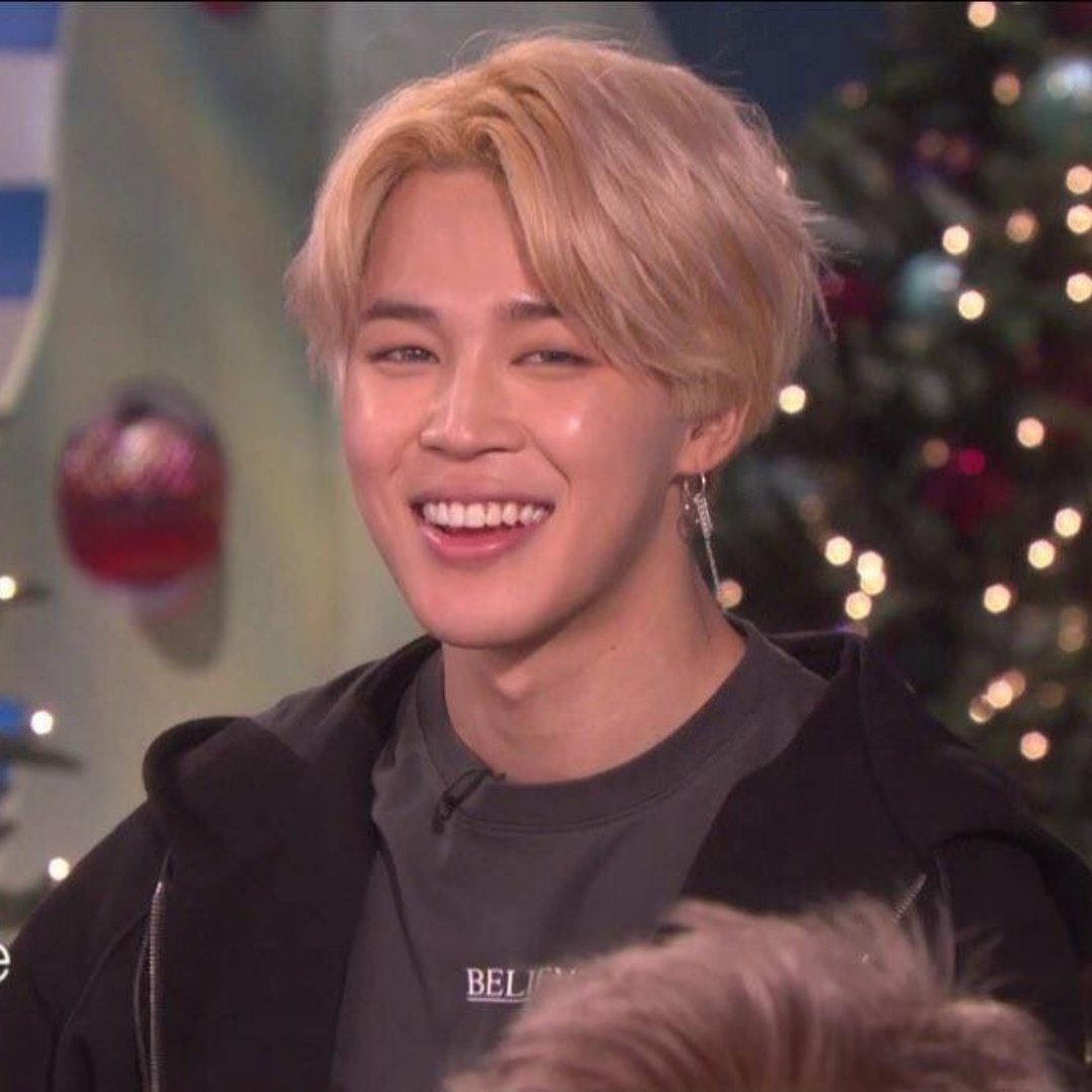 Jimin's unwhitewashed and glowing skin - A needed thread..