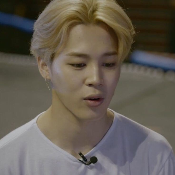 Jimin's unwhitewashed and glowing skin - A needed thread..