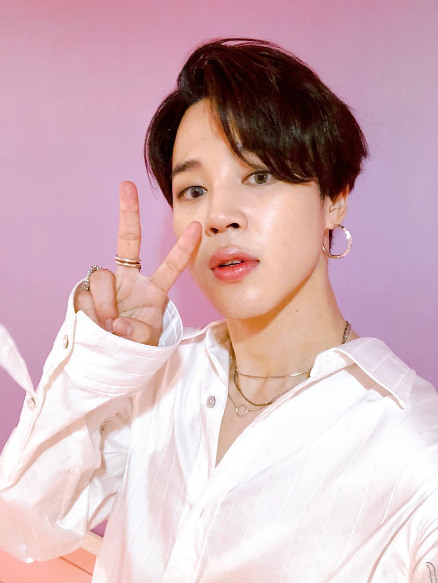 Jimin's unwhitewashed and glowing skin - A needed thread..