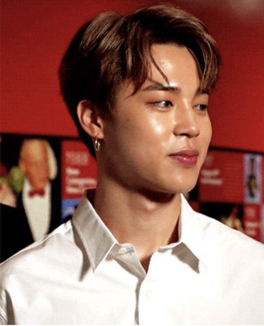 Jimin's unwhitewashed and glowing skin - A needed thread..