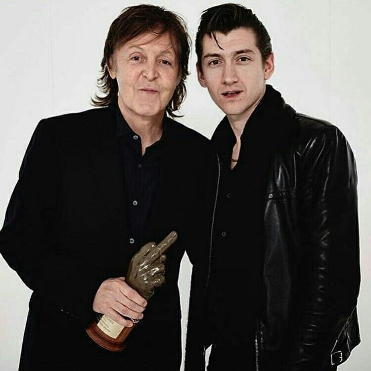 alex with paul again, after the 2014 brit awards <3