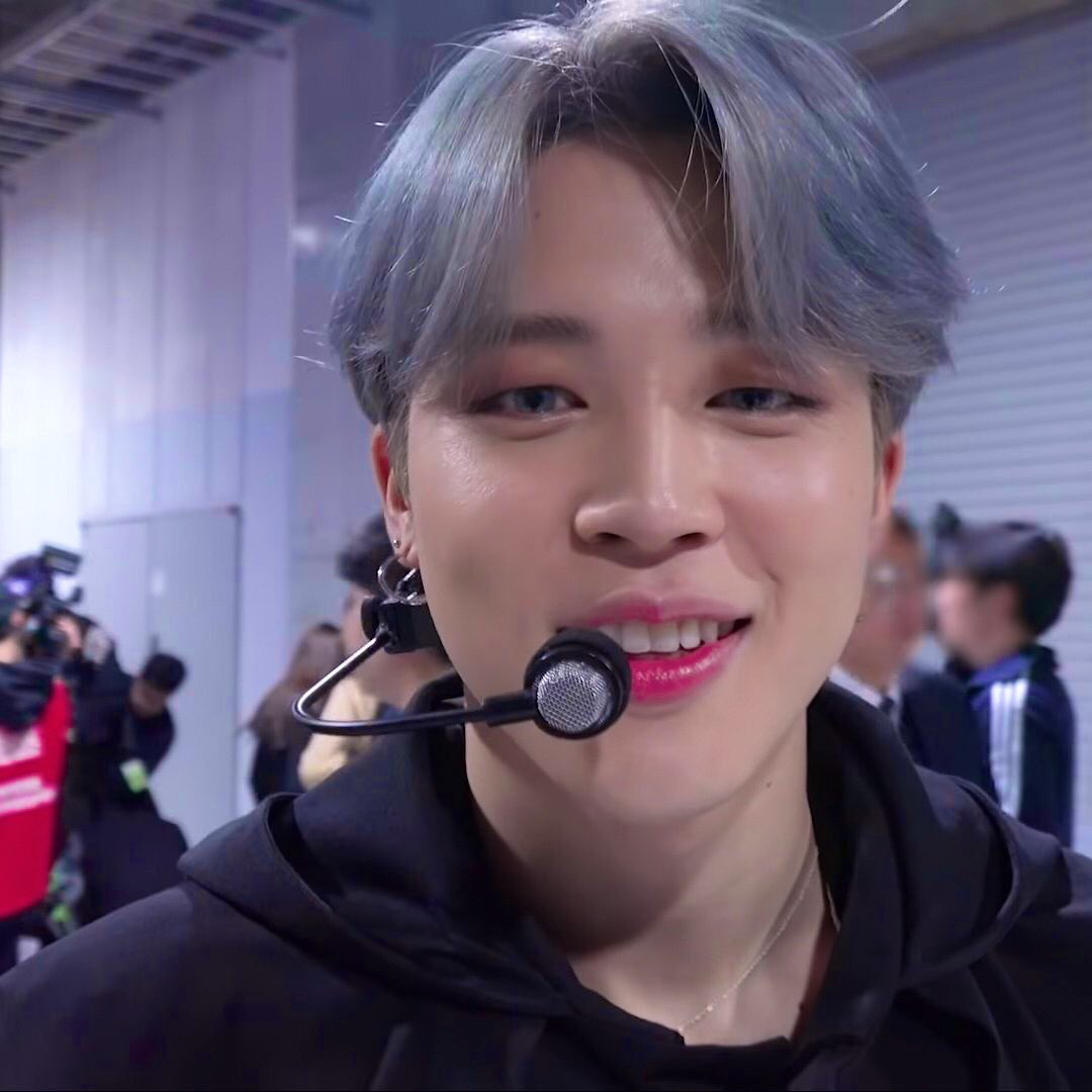 Jimin's unwhitewashed and glowing skin - A needed thread..