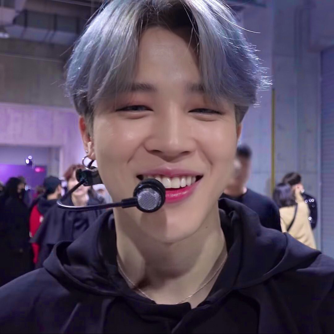 Jimin's unwhitewashed and glowing skin - A needed thread..