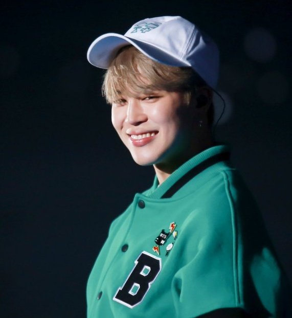 Jimin's unwhitewashed and glowing skin - A needed thread..