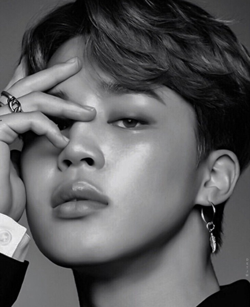 Jimin's unwhitewashed and glowing skin - A needed thread..