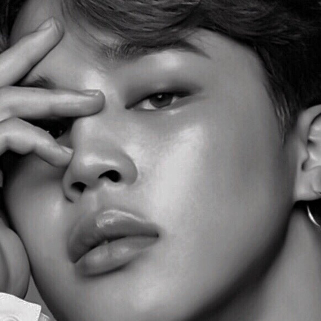 Jimin's unwhitewashed and glowing skin - A needed thread..