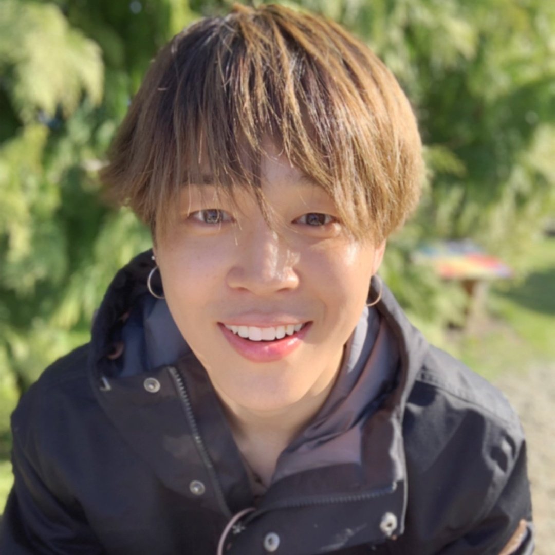 Jimin's unwhitewashed and glowing skin - A needed thread..