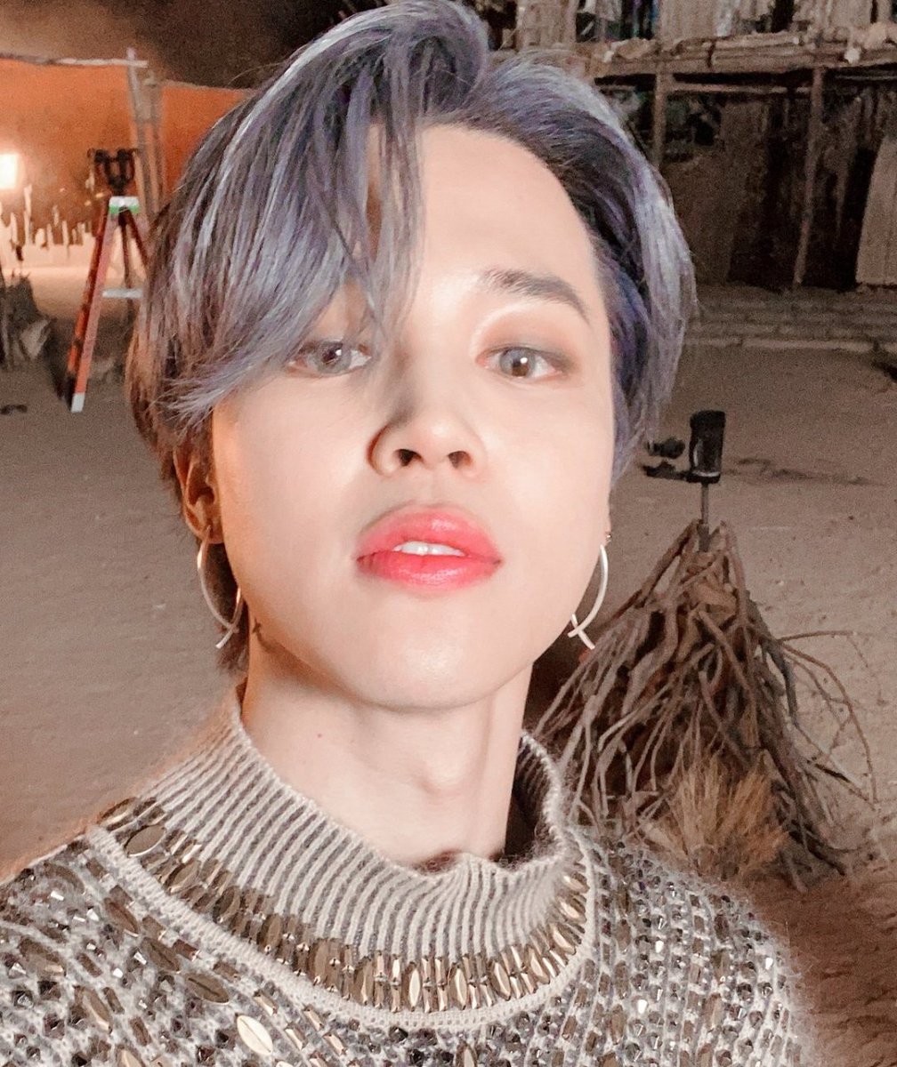 Jimin's unwhitewashed and glowing skin - A needed thread..