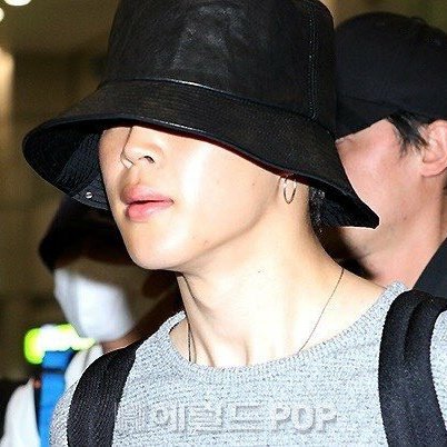 Jimin's unwhitewashed and glowing skin - A needed thread..
