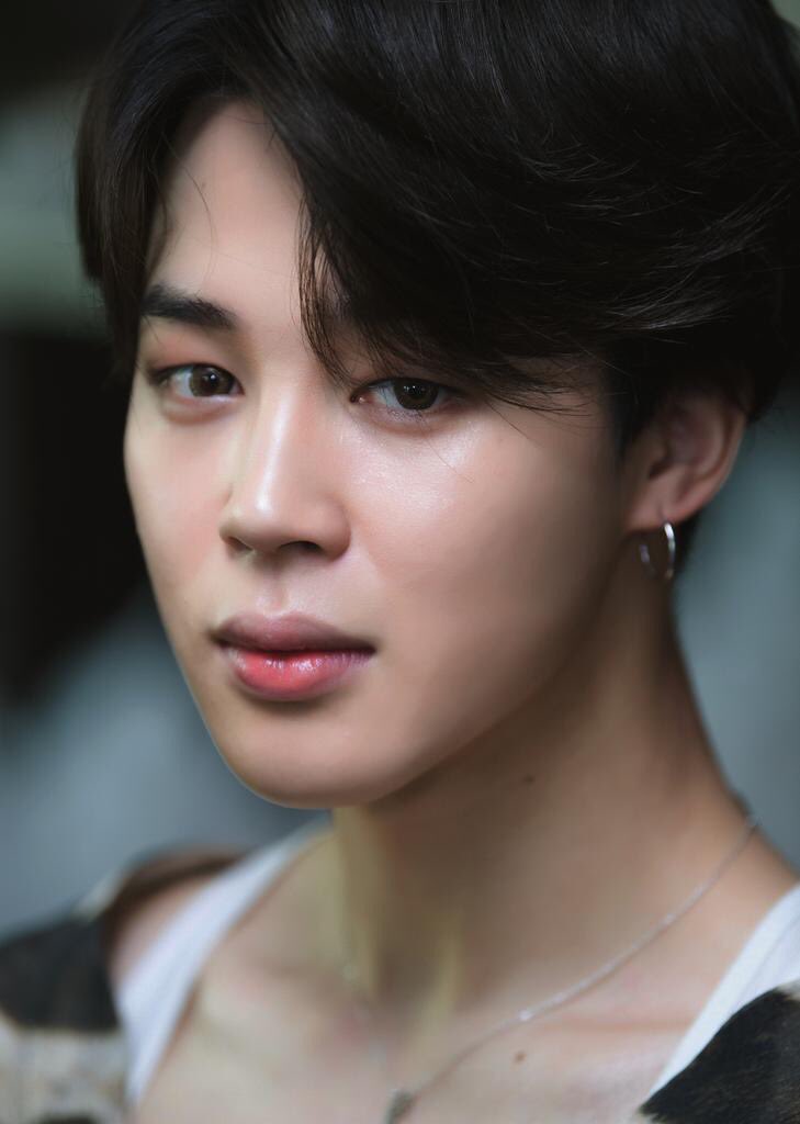 Jimin's unwhitewashed and glowing skin - A needed thread..