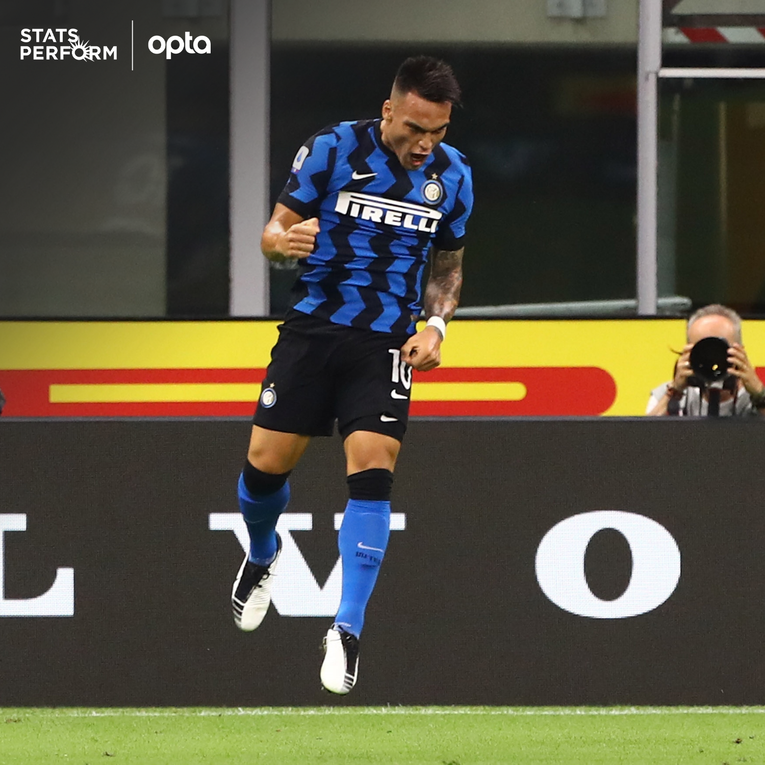 lautaro martinez football boots
