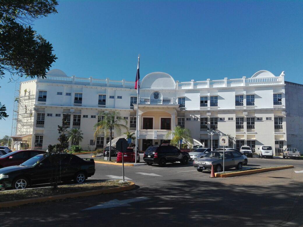 En Chiriquí condenan a 60 meses de prisión a un hombre por el delito de robo (Leer más bit.ly/2X2H1ZS ) #OJInforma ⚖