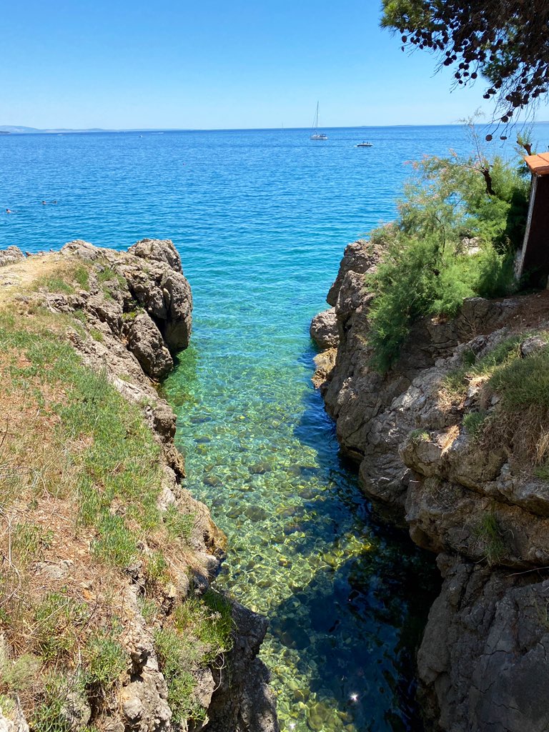 maaririii's tweet photo. Island Krk, Croatia 🇭🇷
#Croatia #croatiafulloflife #travel #summer #vacationmode @Croatia_hr https://t.co/tBdyEjVN9f