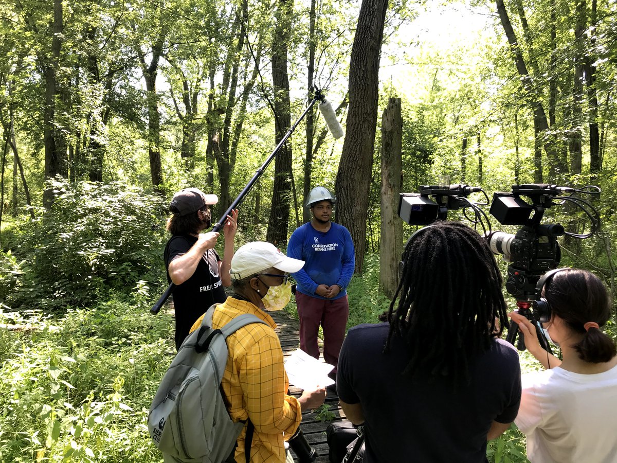 ForestPresFund's tweet photo. Thank you to @FreeSpiritChi for helping us document the incredible work the Chicago Conservation Leadership Corps are doing at Sand Ridge Nature Center. Together we are supporting environmental and media education.

#NatureInvites #CookCounty https://t.co/nI4jJFGyAs