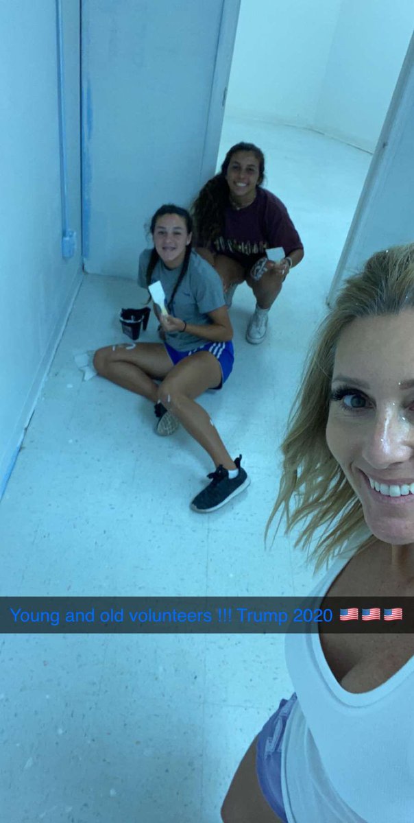 campaignbunny's tweet photo. Getting Trump headquarters Melbourne, FL location @realDonaldTrump https://t.co/CCEwcc0XeI