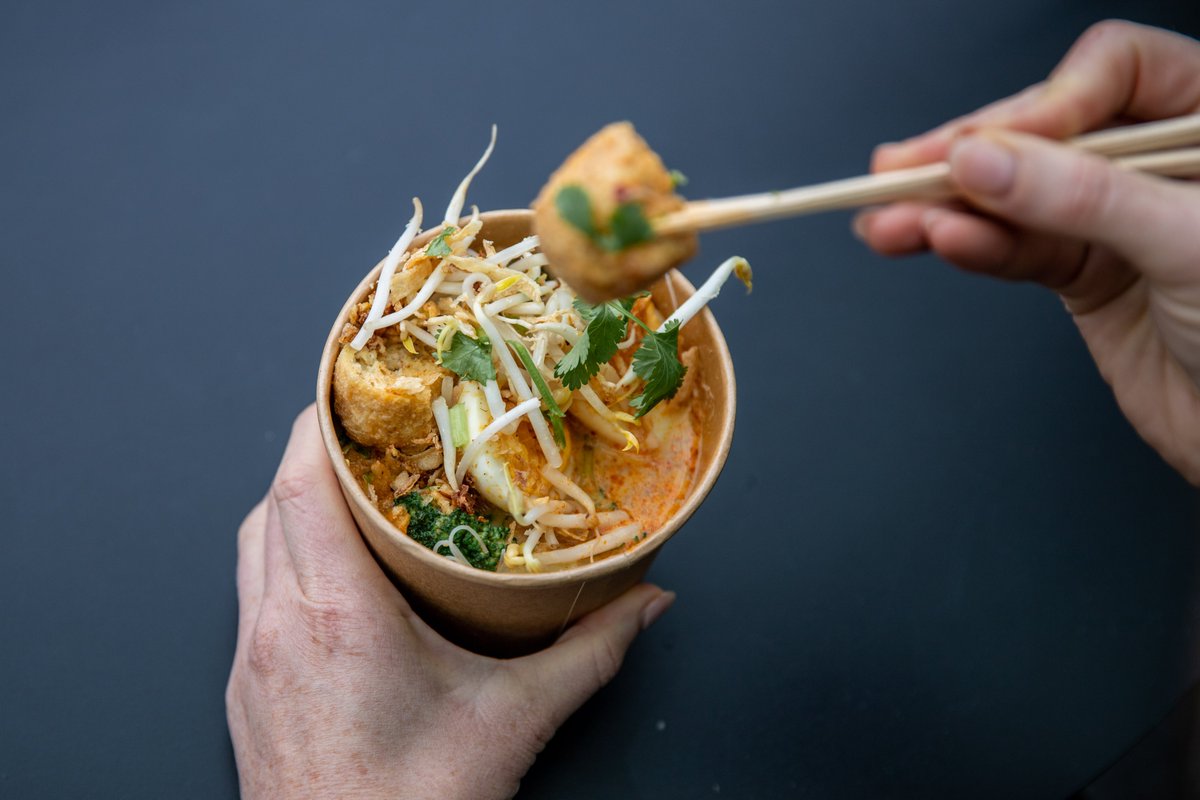 AucklandLive's tweet image. For today's lunchtime concert at 12:30, let jazz singer Alda Rezende bewitch you with Brazilian samba &amp;amp; the originality of her deep voice while you enjoy a tasty $10 lunch! Grab the work crew &amp;amp; come enjoy free live music in Aotea Centre 🎶 Or tune in here: bit.ly/3jO3F1U