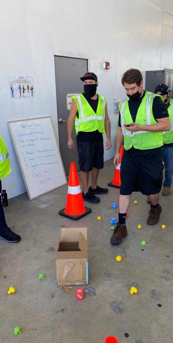 Today's Twilight Safety Demo: Dangers of texting and walking. Be aware of your surroundings. Can you keep the the ducks and frogs alive?🐥🐸 Much easier if you put your phone down. @AyronSpells @air1man @hrbobbyups @melirere @audreyvb3 @RyanBuckert @RDubiefUPS