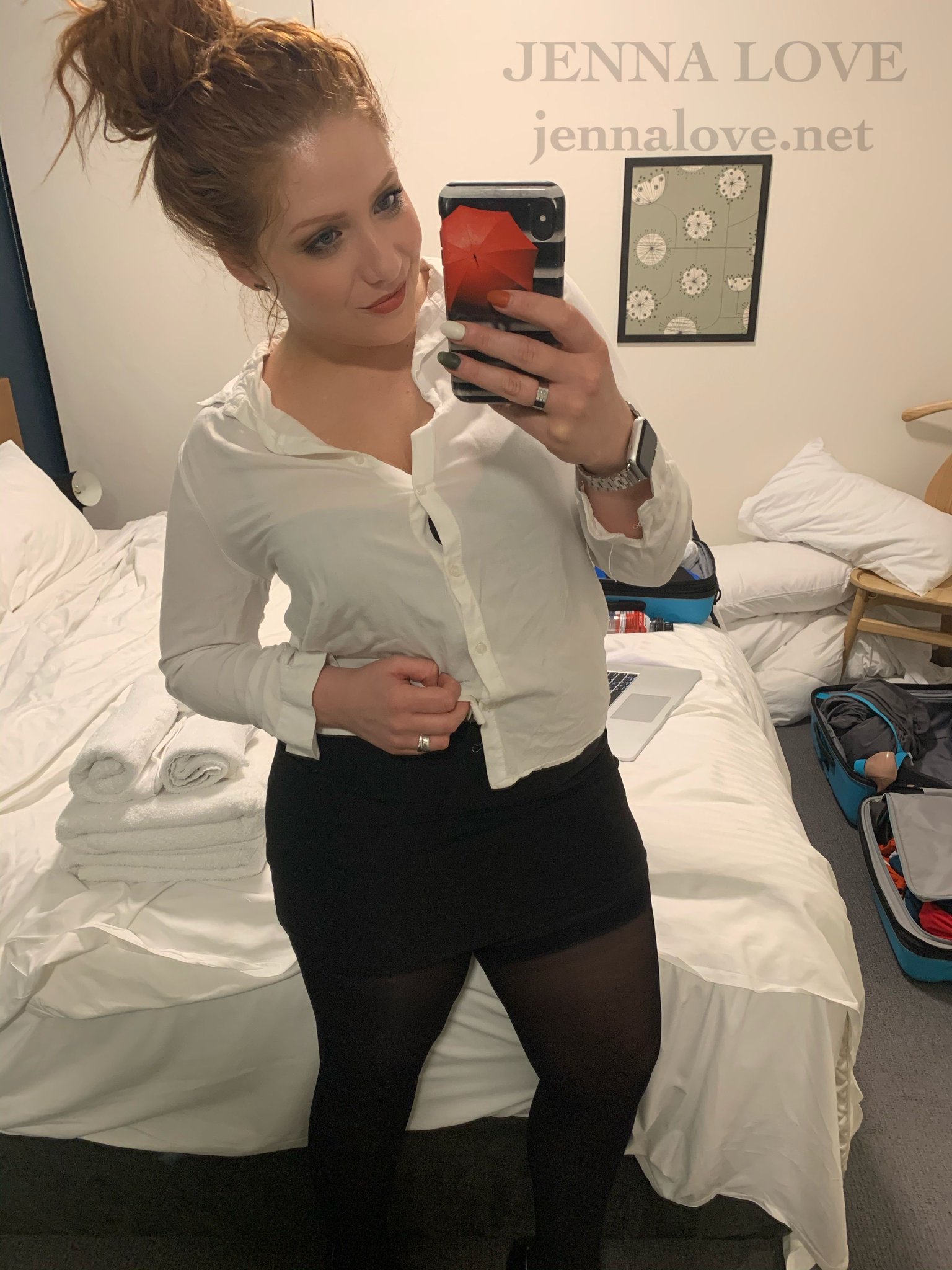 Jenna Love on Twitter: "Throwing some secretary vibes your way 😊 Follow my new insta: https://t