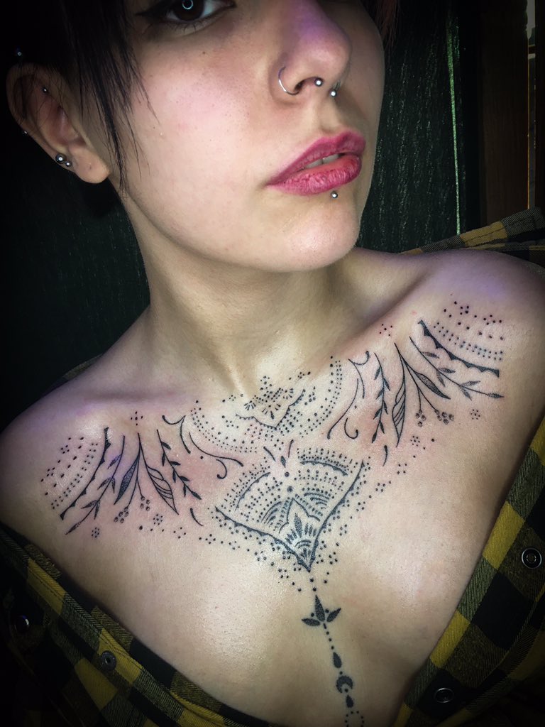 chuloMtzTATTOO's tweet photo. Gracias por volver! Continuamos el proyecto y sumamos arreglos @aylen_chena #pinchestudiodetatuajes #graciassiempre #tattoosliners #linertattoo #tattoosdelicadas #delicadotattoo #tattoolady #tattogirls #tattoosexis #mujerestatuadas #boobstattoo #bubis #coveruptattoo #arreglos https://t.co/7EEmqmJmL0