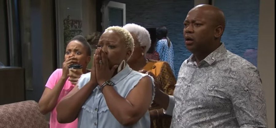 blesser_k's tweet photo. Nezuro mbavha dzakapinda muroom yemufesi wangu dzikashaiwa chekuba ,vakamurova hanzi shanda nesimba

😂 https://t.co/GxbNiAklEn