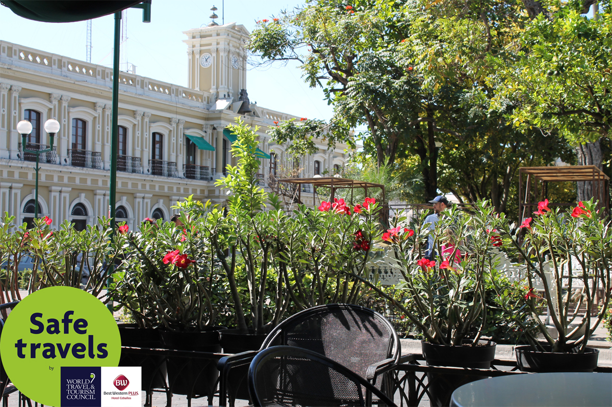 Best Western Plus 𝗛𝗼𝘁𝗲𝗹 𝗖𝗲𝗯𝗮𝗹𝗹𝗼𝘀 𝗖𝗼𝗹𝗶𝗺𝗮. #CentroHistórico #SafeTravels
Reserva ☎ (312)-3160100
Teléfono móvil con flecha de izquierda a derecha wa.me/523121111810 (WhatsApp)
informes@hotelceballos.com