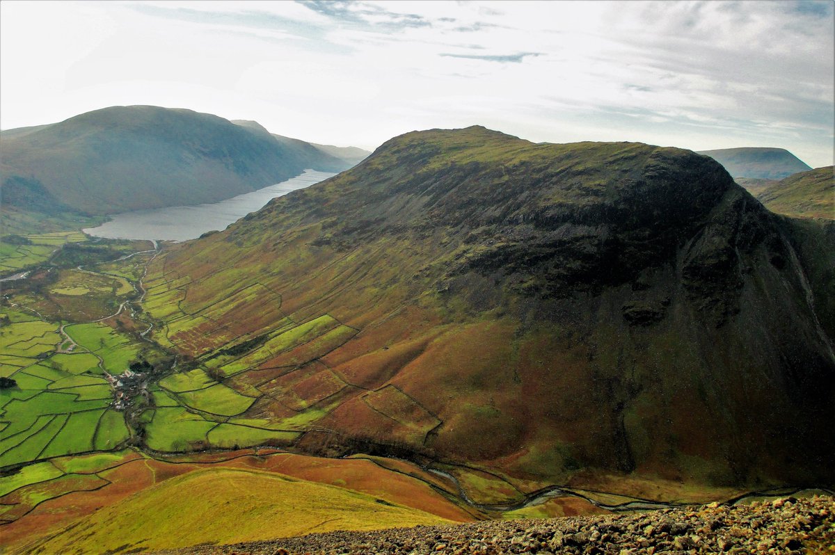 StanLeigh18's tweet photo. #LakeDistrict - Continuing our wandering through #Lakeland, a short series on #Lakes #Meres &amp; #Waters  
#WastWater
View from #Buckbarrow 
View from #KirkFell
View from #Yewbarrow 
#Yewbarrow &amp; #GreatGable from #WastWater
Deepest lake in England-approx 3 miles long &amp; 1/3 mile wide https://t.co/uRybhhEyhq