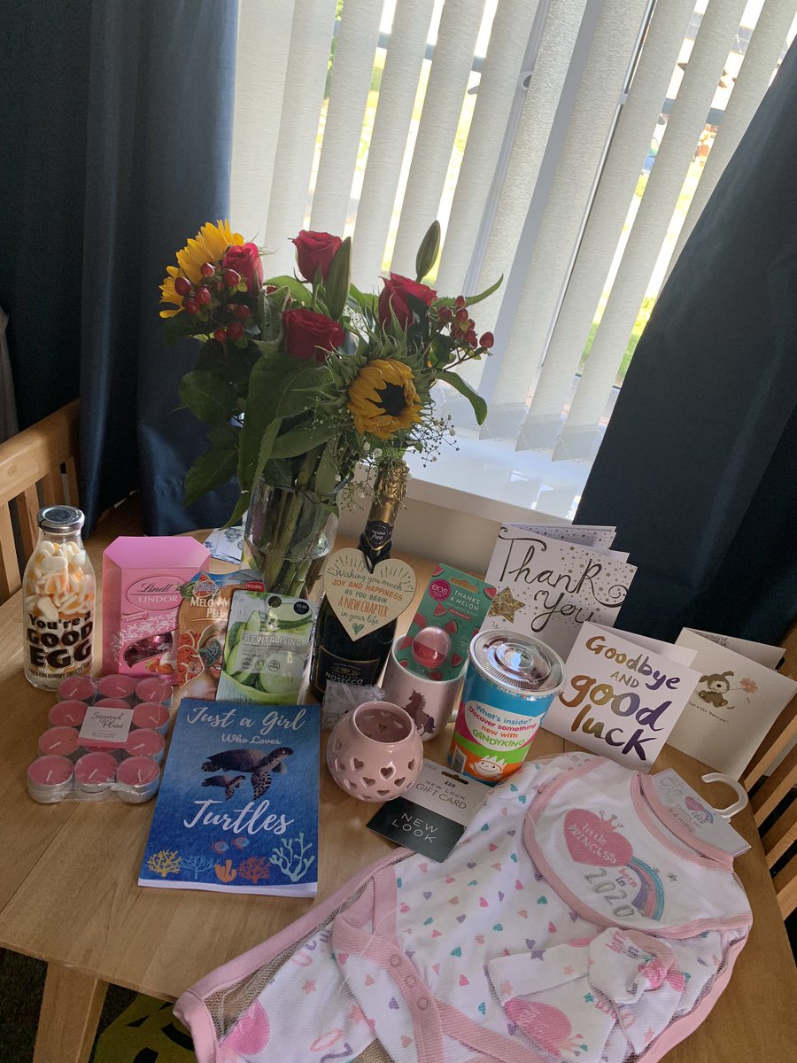 hannahswinburn_'s tweet photo. My last day in the Renal and Transplantation department at @UHP_NHS! Feel so lucky and blessed to have worked with the loveliest bunch ❤️ #hellomaternityleave https://t.co/FH1QxB9w9f