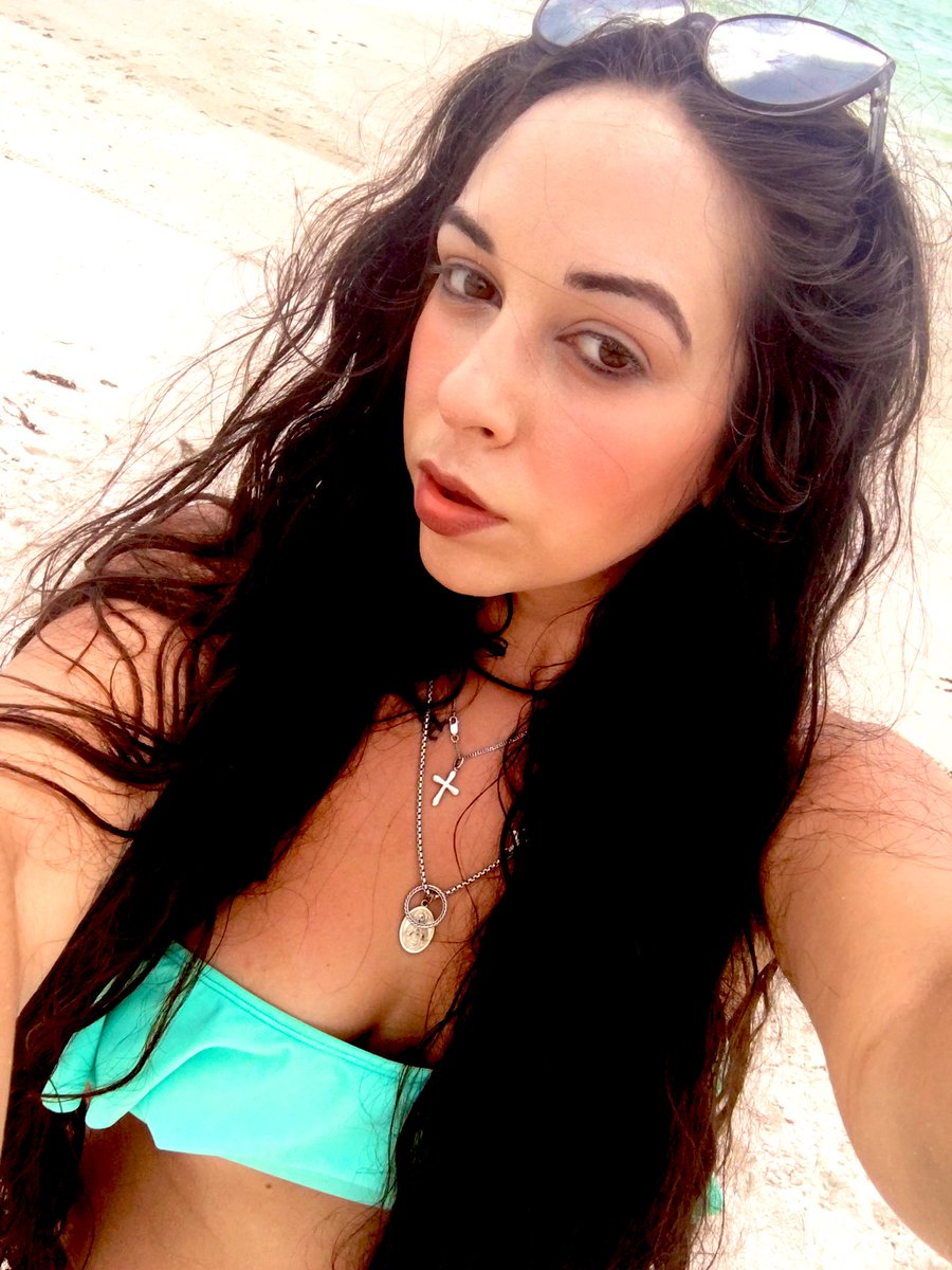 80sbabyA's tweet photo. Take me to the place I loveeee! #beachbaby #Naples https://t.co/YD5Hb4o43y