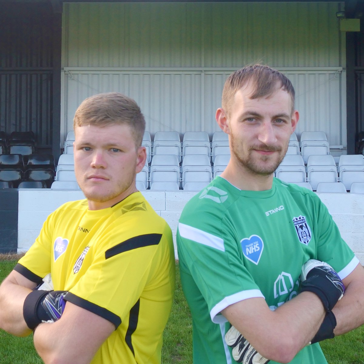 officialbrigg's tweet image. It's green and yellow for the goalies this season.