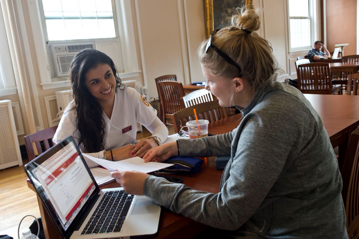RegisAdmission's tweet photo. It is #TransferTuesday and Regis is #RollingAdmission! There is still time to apply, or complete your application! Get onto #TheCommonApp, and apply online today! #RoarPride #RegisCollege #TransferStudents #Transfer https://t.co/IbpmUaTNM1