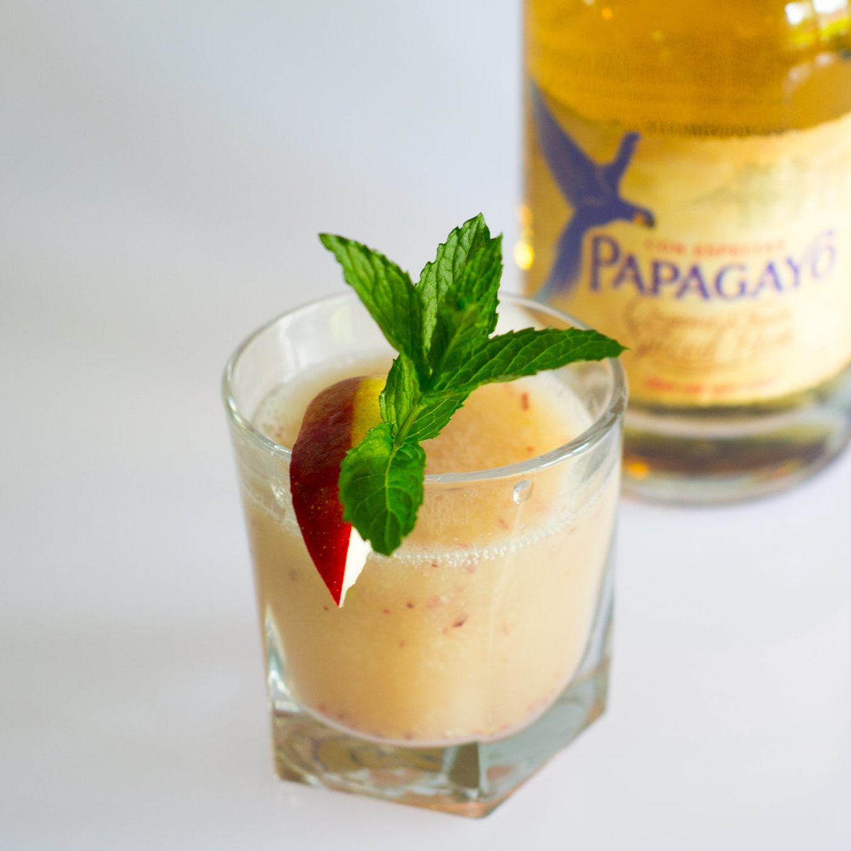 AltitudeSpirits's tweet photo. Peaches are in season... we know just how to handle this. https://t.co/AB7ZMrEO1M #peach #peachesandcream #cocktails #drinks https://t.co/IV8PnwzA4Z