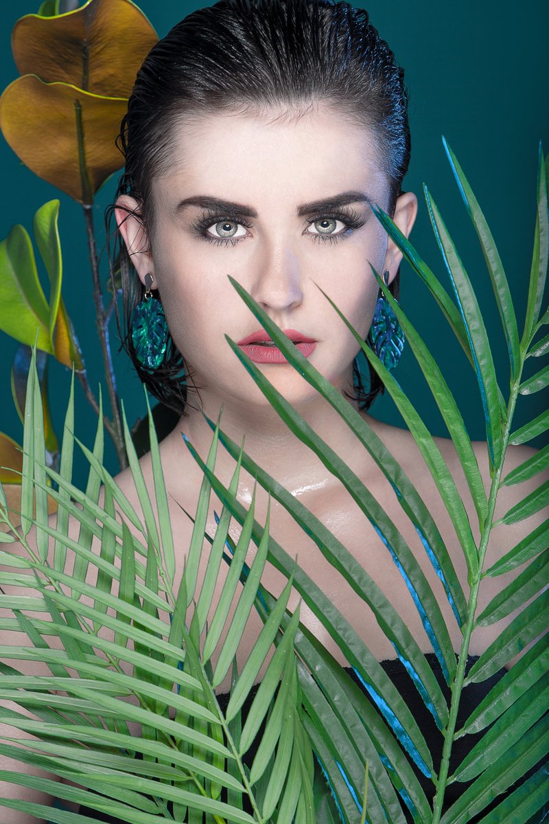 Sarcley's tweet photo. Leaf and woman
#quarantinephotochallenge #selfpotraitideas #leafmodeling #fashion #fashionista #fashioninspiration #fashionnova #fashiongoals #fashionoftheday #womenstyle #fashionblogger #fashionstyle #fashionphotography #portraitphotography #fashionweek #photography #FF https://t.co/5lYtPRGWms