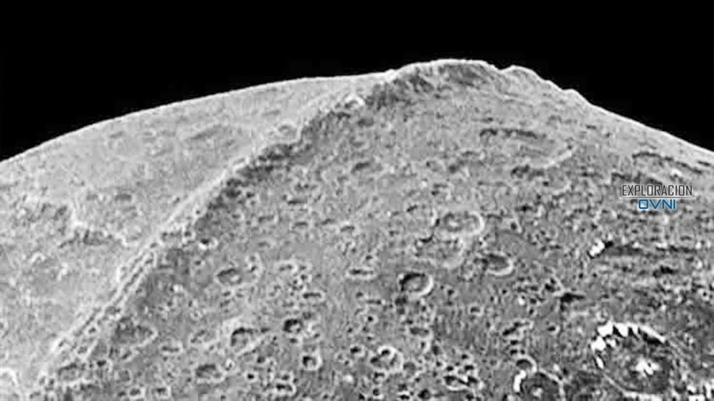 exploracionovni's tweet photo. Investigador afirma que Base Alienígena fue descubierta en la tercera #Luna de #Saturno - https://t.co/Afm2QtLEbO #BaseAlienigena #BaseExtraterrestre #Japeto #LunaDeSaturno #SistemaSolar https://t.co/R3eNtuINPS