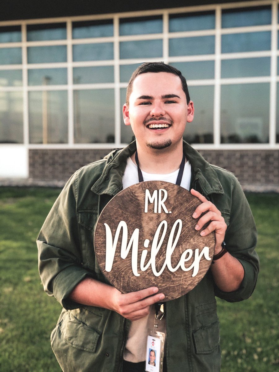 TMAaronM's tweet photo. I am looking forward to student teaching this year! 👨🏻‍🏫 Can’t believe this will be my last year at WSU! 💛 @newSHOCKS #newshocks20 https://t.co/qDbJiJ62TQ