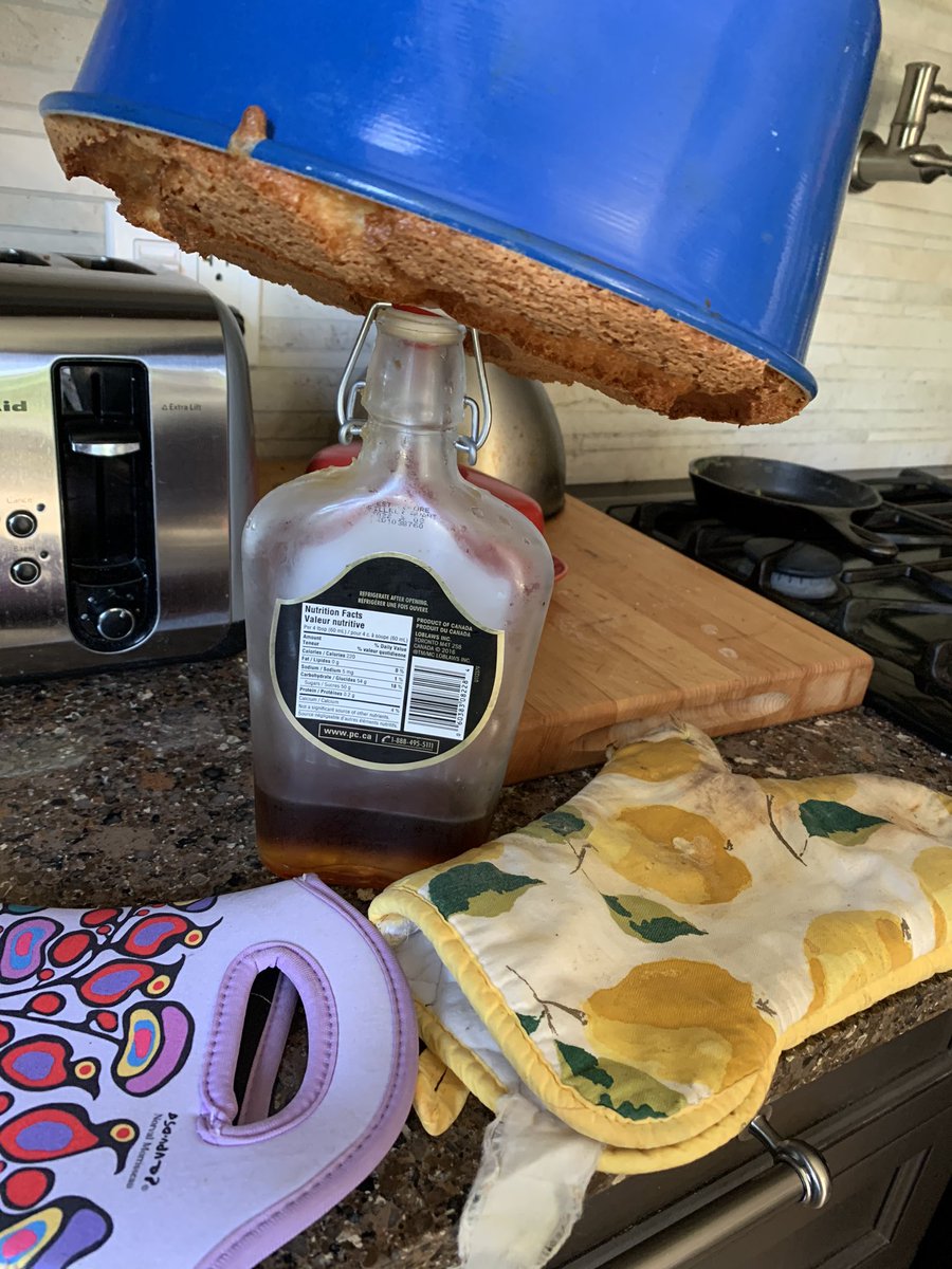 SusannaJ13's tweet image. I made an angel food cake from a mix today and the directions were to hang it upside down for an hour after it was done baking so this is what it looks like! 😂 Maple syrup bottle for the win! #alwayslearning #solutionsoriented