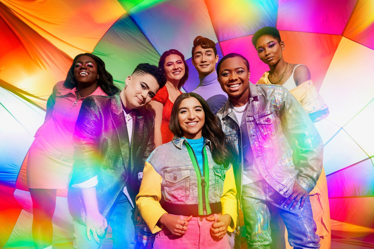 GLSEN's tweet photo. And that's a wrap! Deepest and sincerest gratitude to the 2019-2020 National Student Council cohort. Thank you for the work, dedication, passion, brilliance, love, and desire for justice you brought to GLSEN's work to support #LGBTQ students nationwide. 🌟💞🌈 https://t.co/AO4BHmaMYZ