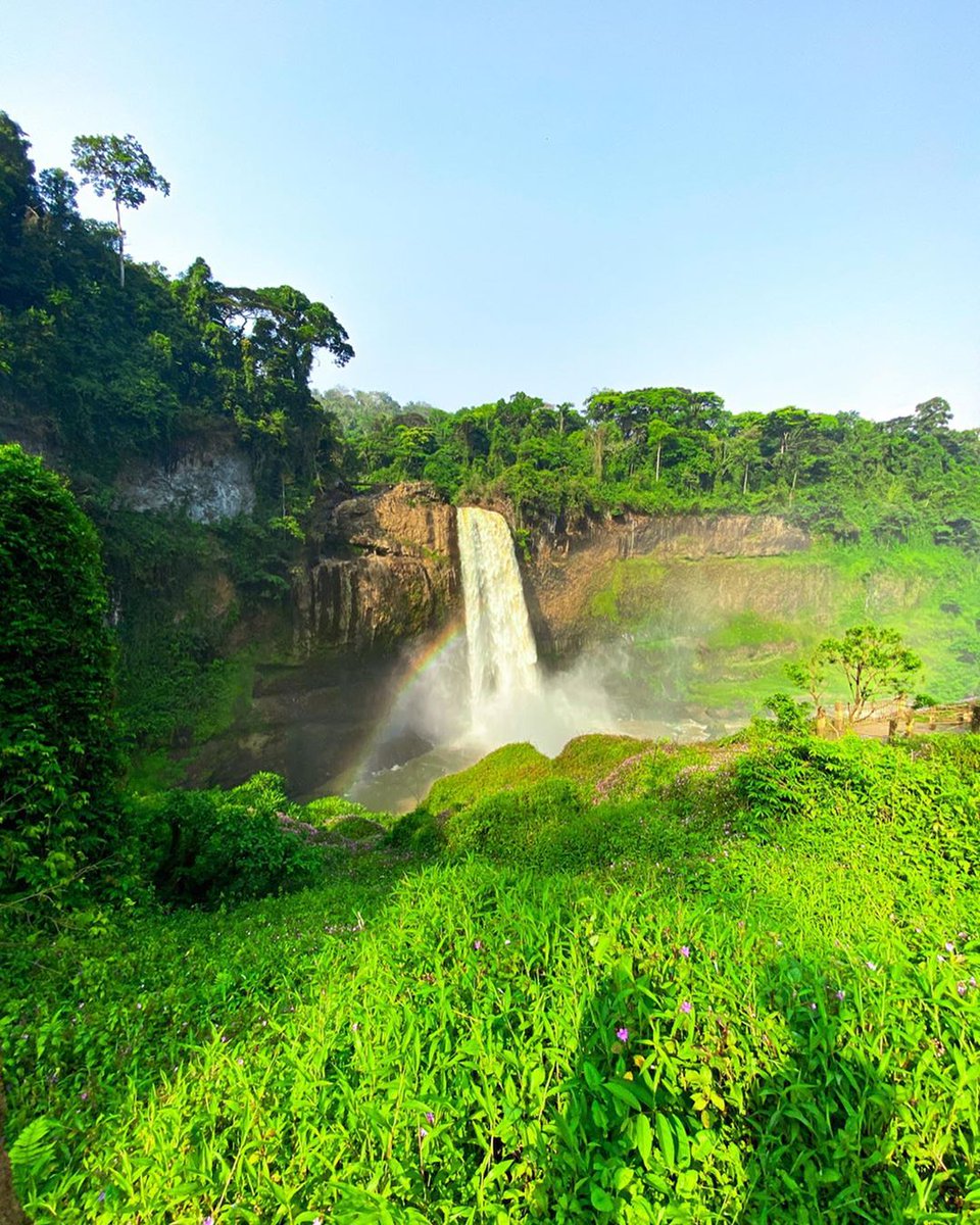 SeanKabir's tweet photo. Ekom-Nkam waterfalls #237represent 🇨🇲 #Cameroun #MonPaysCestLamour https://t.co/AT9sdWONDM