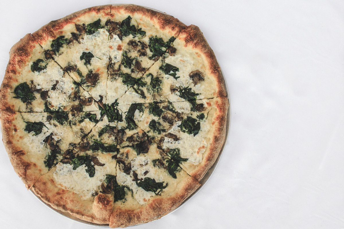 PopUpPizzaLV's tweet photo. All I’m saying is…. give pizza a chance.🍕

Creamy Onion, Spinach and Mushroom made with fresh onion cream sauce, whole milk mozzarella, roasted mushrooms and sauteed spinach.

#popuppizzalv #popuppizza #plazalv #dtlv #vegasbaby #vegasfoods #vegaseats #vegaspizza #vegasfoodies https://t.co/z66BclYWrJ