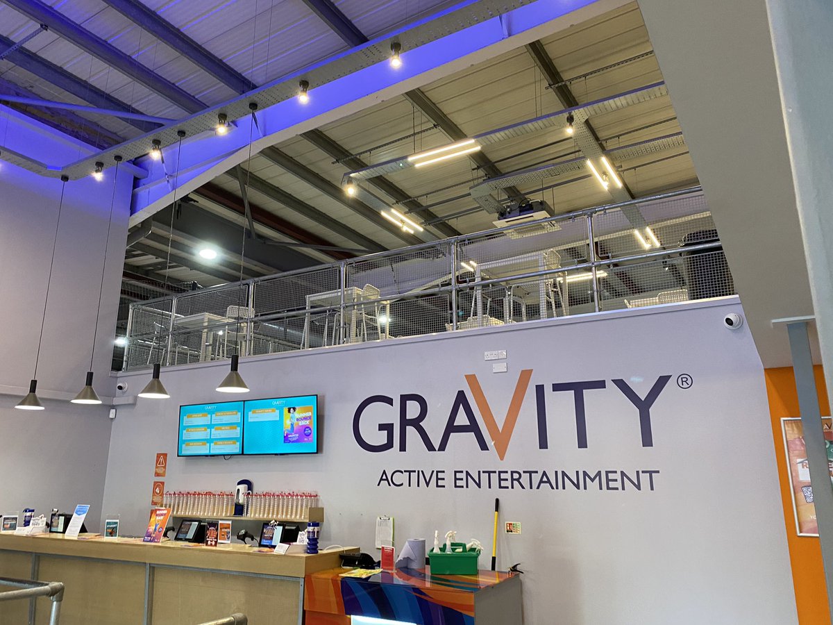 mujeebbhutto2's tweet photo. Very sad to see #gravityleeds empty with no people in sight need to support local businesses in your hometowns or there will be none left by December #helpLeeds #shopleeds #leedsrhinos #leedsunited #lufc #RishiSunak #gravityactiveentertainment https://t.co/Rlu5ExL975